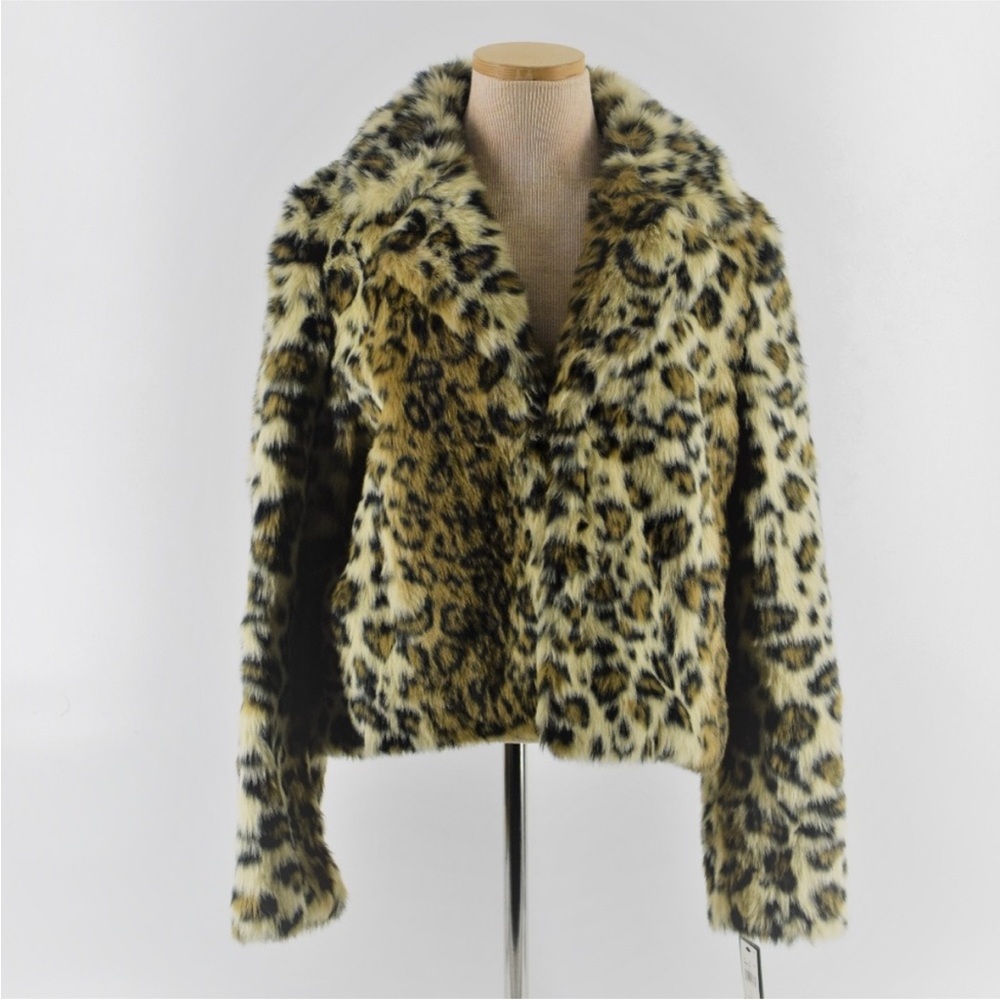 NWT BLACK RIVET Faux Leopard fur jacket